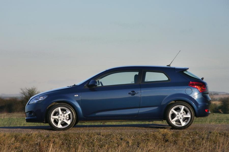  Kia pro_cee&rsquo;d 2008 года  (фото 52 из 182)